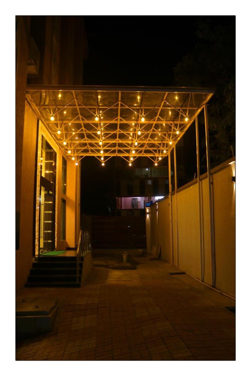 Kodarma Hotel Grand Surya מראה חיצוני תמונה