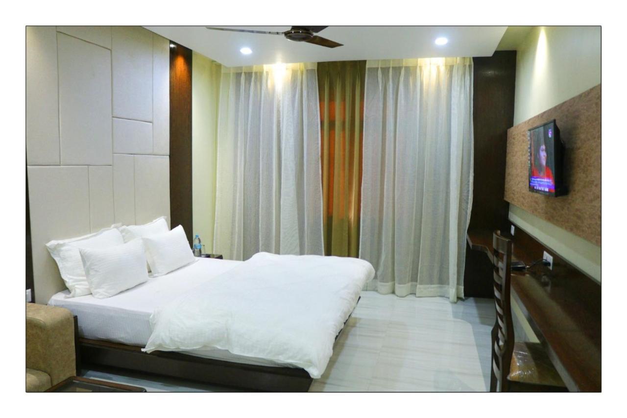 Kodarma Hotel Grand Surya מראה חיצוני תמונה
