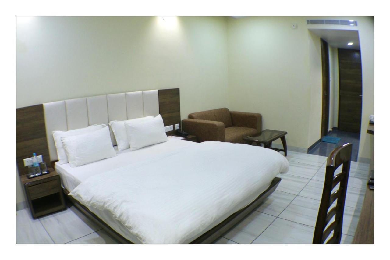 Kodarma Hotel Grand Surya מראה חיצוני תמונה